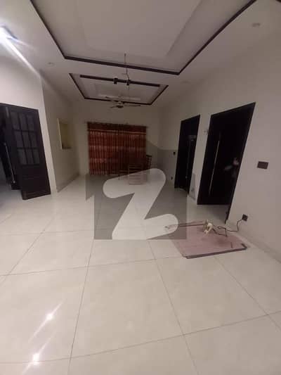 بحریہ ٹاؤن سیکٹر سی بحریہ ٹاؤن,لاہور میں 5 کمروں کا 10 مرلہ مکان 2.99 کروڑ میں برائے فروخت۔