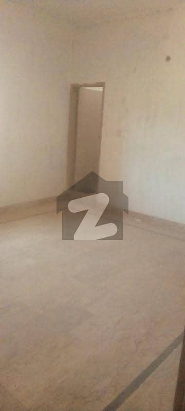 COMMERCIAL PORTION Brand New 240 Square Yards Office Is Available In Gulshan-e-Iqbal - Block 13/B