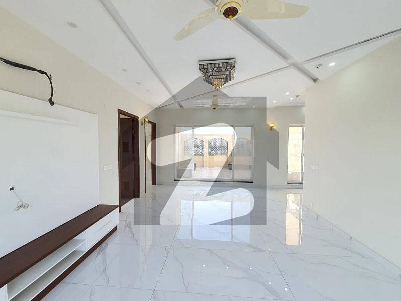 1 Kanal Beautiful Full House Available For Rent In DHA Phase 6 | Hot Deal !!!