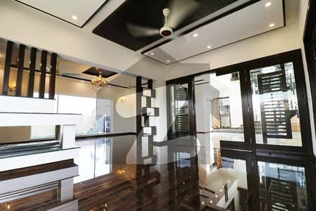 10 Marla Elegant Design Near To Commercial Bungalow For Sale