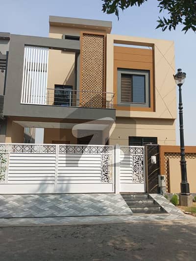10 Marla Brand New House For Sale In Lake City - Sector M-5 Lake City Lahore