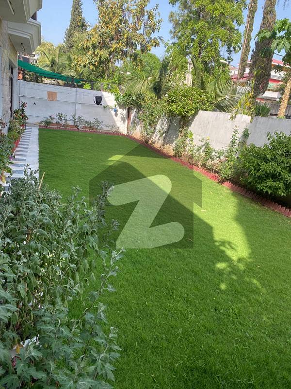 Triple Storey House For Sale In F10 Islamabad F10, Islamabad