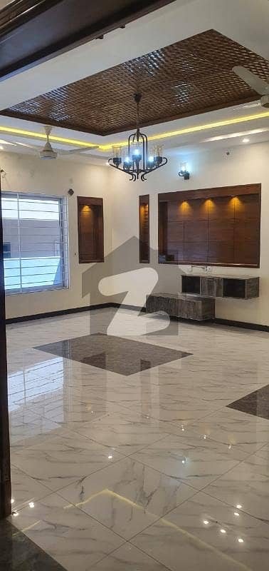 A Graceful And Ultra Luxury House For Rent In DHA 1