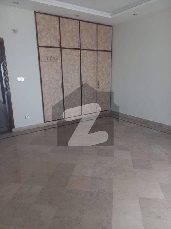 VERY LOW BUDGET 1 KANAL UPPER PORTION FOR RENT IN DHA PHASE 1