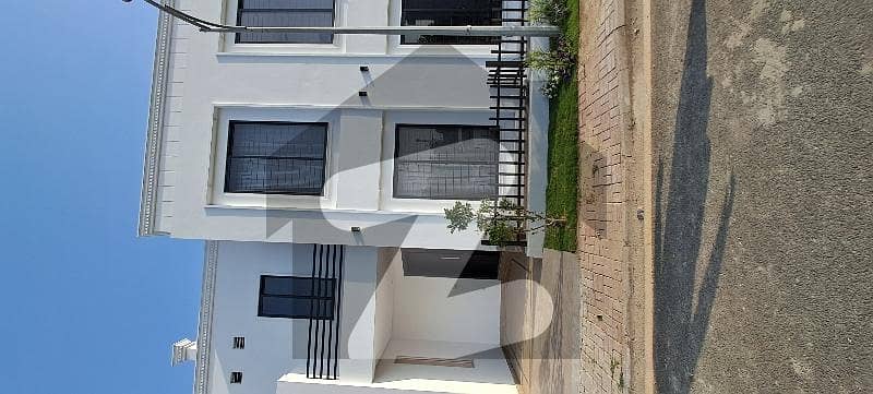 کینال ویلی مین کینال بینک روڈ,لاہور میں 3 کمروں کا 3 مرلہ مکان 1.3 کروڑ میں برائے فروخت۔