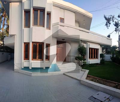 1300 Yards Bungalow For Sale