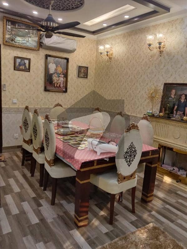 ڈیوائن گارڈنز لاہور میں 4 کمروں کا 12 مرلہ مکان 3.85 کروڑ میں برائے فروخت۔