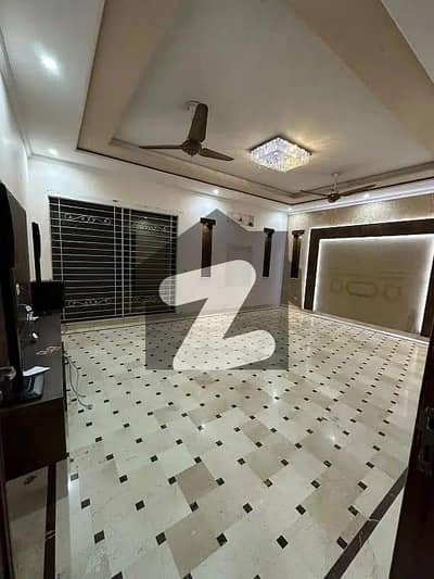 ابدالینز سوسائٹی ۔ بلاک بی ابدالینزکوآپریٹو ہاؤسنگ سوسائٹی,لاہور میں 5 کمروں کا 1 کنال مکان 2.6 لاکھ میں کرایہ پر دستیاب ہے۔