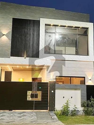 brand new 5 Marla Modern Design Luxury House Available For Rent in DHA phase 6