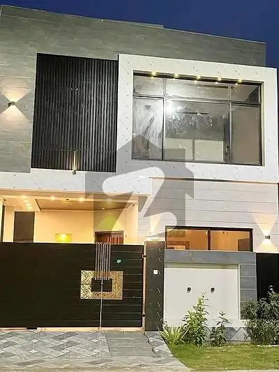 brand new 5 Marla Modern Design Luxury House Available For Rent in DHA phase 6