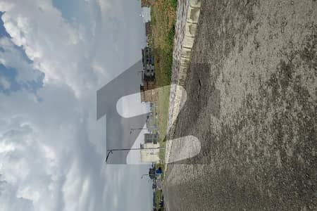 10 Marla possession ready to construction highted location cutting area plot available for sale on investor price in Taj Residencia Rose block