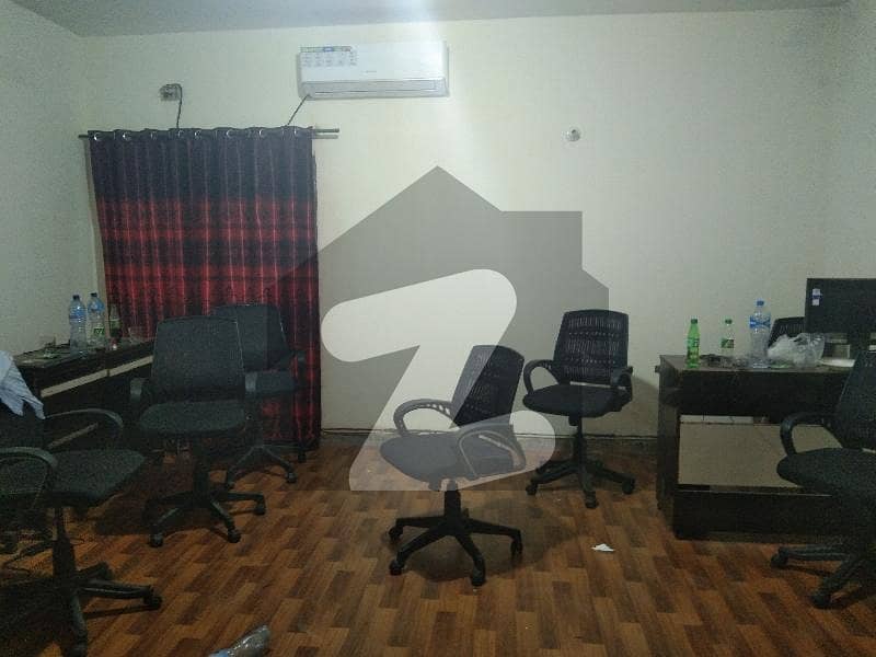 10 Marla ground floor available for bachulars and family and silent office 10 Marla ground floor available for bachulars and family and silent office