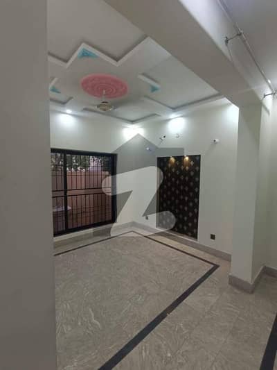 بحریہ آرچرڈ فیز 3 بحریہ آرچرڈ,لاہور میں 3 کمروں کا 8 مرلہ مکان 42.0 ہزار میں کرایہ پر دستیاب ہے۔