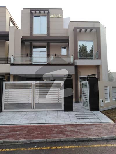 Like New 10 Marla Lower Portion For Rent In Overseas B Block Bahria Town Lahore