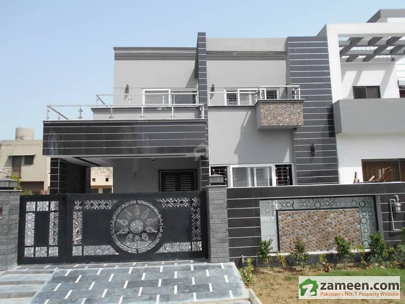 Double Storey House For Sale In Green City