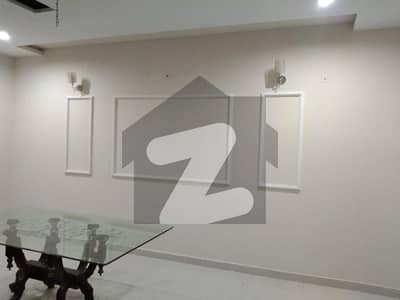 Prime Location House Sized 10 Marla In Lda Avenue 1 Lahore Block-M