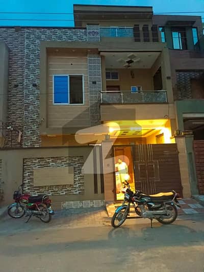 الرحمان گارڈن فیز 2 الرحمان گارڈن,لاہور میں 3 کمروں کا 4 مرلہ مکان 1.3 کروڑ میں برائے فروخت۔
