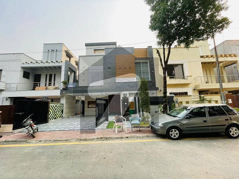 A BEAUTIFUL 10 MARLA HOUSE FOR SALE IN NARGIS BLOCK SECTOR C BAHRIA TOWN LAHORE
