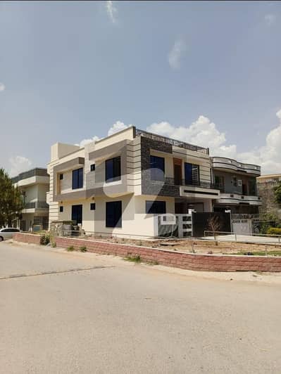 30x60 (8MARLA) Brand New Modren Luxury House Available For sale in G_13 proper corner Main Double Road and Kashmir Highway Near Rent value 2LAKH