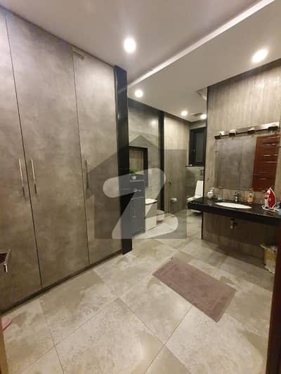 1 Kanal Upper Portion For Rent In Sector M-3 Near To Mall And Lake City Masjid
