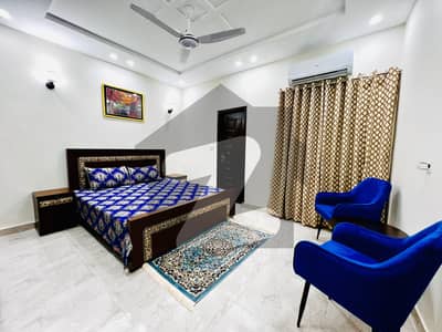 لارنس روڈ لاہور میں 2 کمروں کا 4 مرلہ فلیٹ 1.35 کروڑ میں برائے فروخت۔