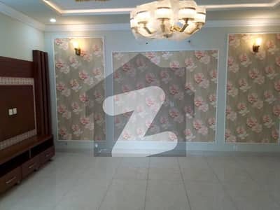 ایل ڈی اے ایوینیو ۔ بلاک جے ایل ڈی اے ایوینیو,لاہور میں 6 کمروں کا 10 مرلہ مکان 3.3 کروڑ میں برائے فروخت۔