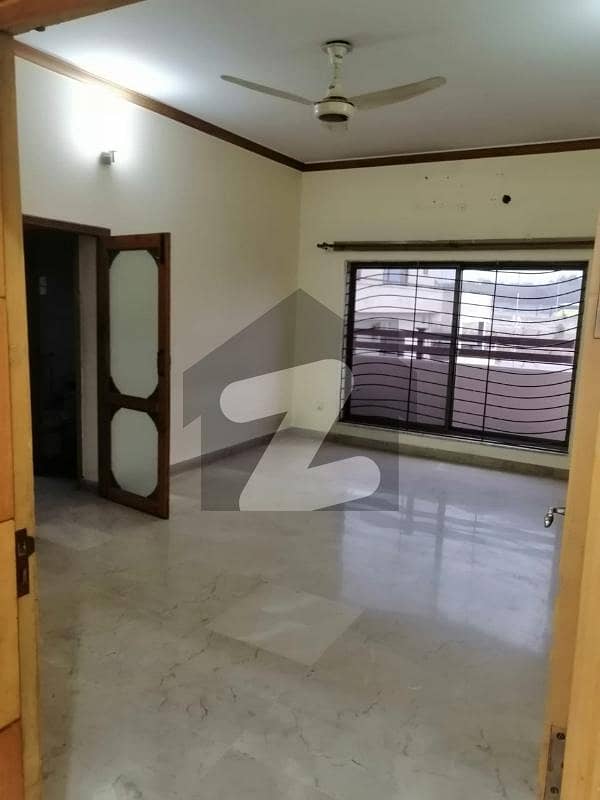 60x100 Upper Portion For Rent In G 14/4