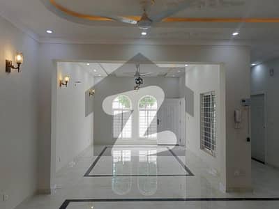 بحریہ آرچرڈ لاہور میں 3 کمروں کا 5 مرلہ مکان 43.0 ہزار میں کرایہ پر دستیاب ہے۔