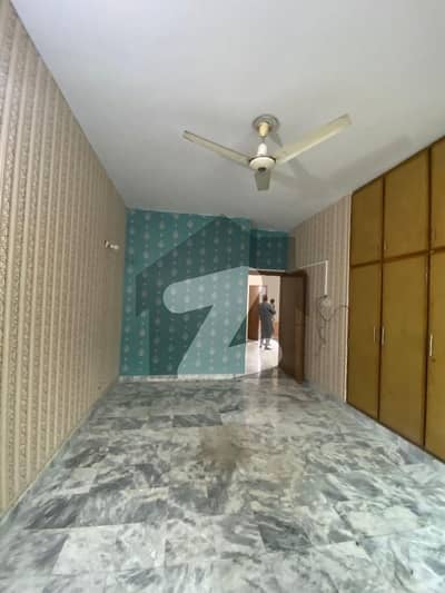 10 Marla Upper Portion available in Punjab society Ghazi Road Lahore