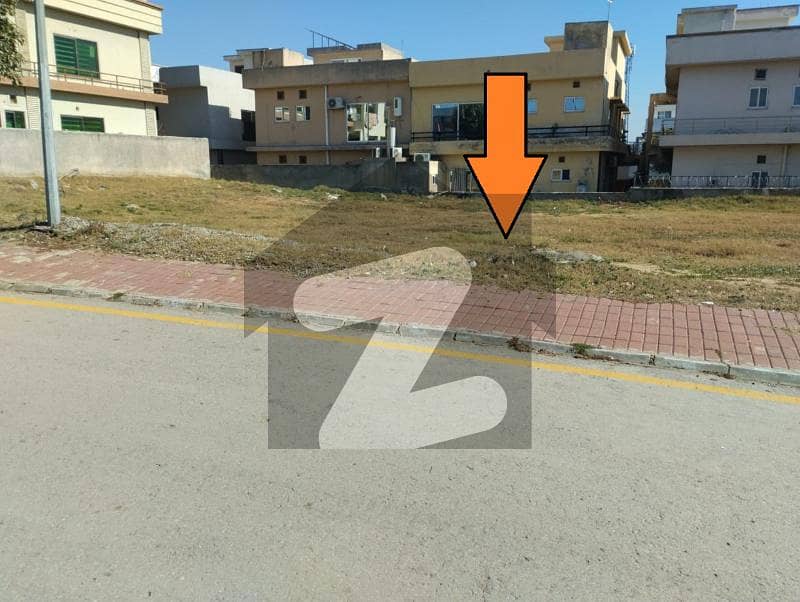 10 Marla Level Plot in Sector E Bahria Town phase 8
