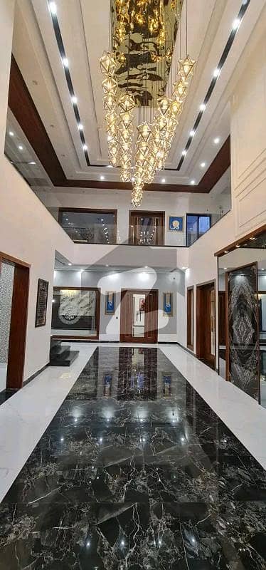 ویلینشیاء ۔ بلاک بی ویلینشیاء ہاؤسنگ سوسائٹی,لاہور میں 6 کمروں کا 2 کنال مکان 16.75 کروڑ میں برائے فروخت۔