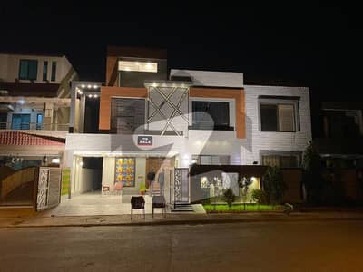 10 Marla Designer House For Sale in Bahria Town Lahore