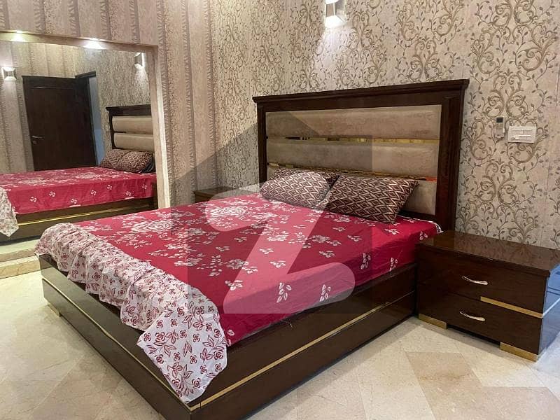 DHA Phase 5 10 Marla 4 Bed Rooms Furnished Vill For Rent Near park