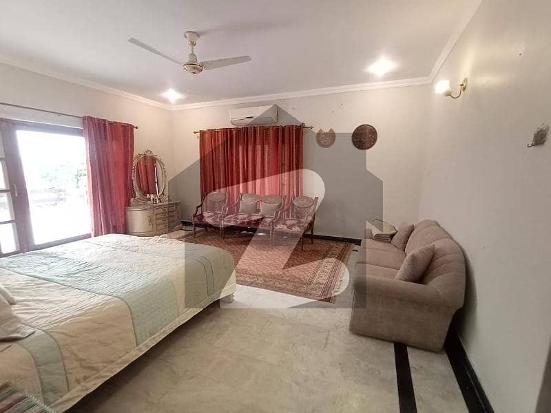 Phase 5 DHA One Kanal Furnished Upper Portion 3 Bed Rooms Short Time For Rent