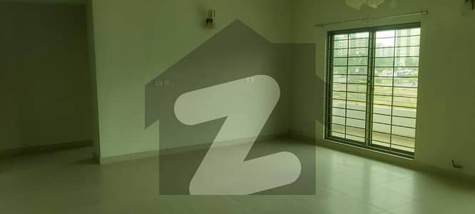 عسکری 11 عسکری,لاہور میں 3 کمروں کا 11 مرلہ فلیٹ 3.25 کروڑ میں برائے فروخت۔