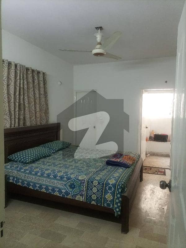 گلستانِِ جوہر ۔ بلاک 12 گلستانِ جوہر,کراچی میں 2 کمروں کا 5 مرلہ فلیٹ 1.2 کروڑ میں برائے فروخت۔