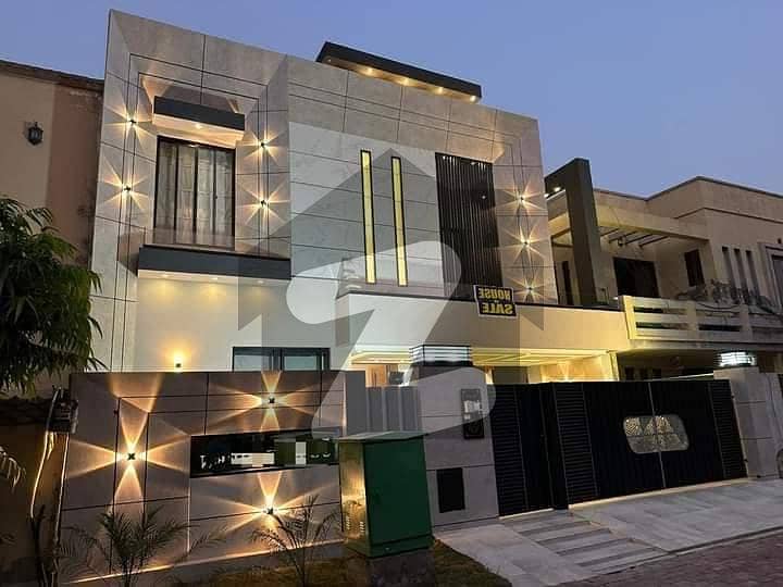 DHA Phase 6 1kanal Modern Design Upper Portion 3 Master Bedroom With Attached Bath, Lounge, Kitchen, Store, Separate Meter