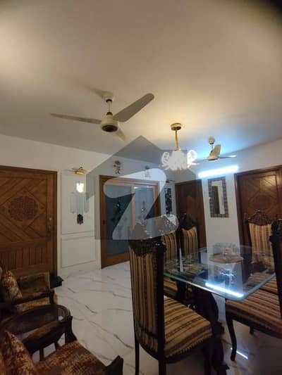 پی ای سی ایچ ایس بلاک 6 پی ای سی ایچ ایس,جمشید ٹاؤن,کراچی میں 4 کمروں کا 10 مرلہ زیریں پورشن 4.85 کروڑ میں برائے فروخت۔