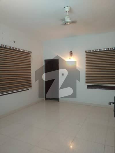 Stunning Facing Park 120 Square Yards House In Bufferzone - Sector 15-B Available