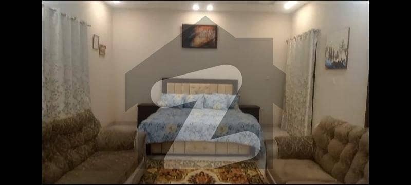 کینال روڈ فیصل آباد میں 5 کمروں کا 10 مرلہ مکان 5.0 کروڑ میں برائے فروخت۔