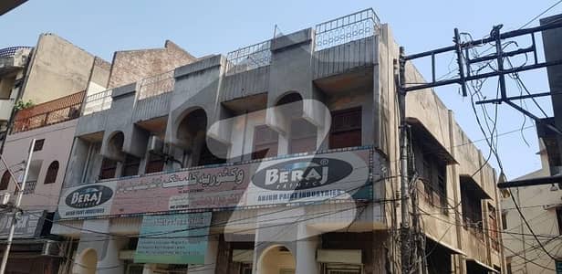 داتا دربار روڈ لاہور میں 10 مرلہ عمارت 7.0 کروڑ میں برائے فروخت۔