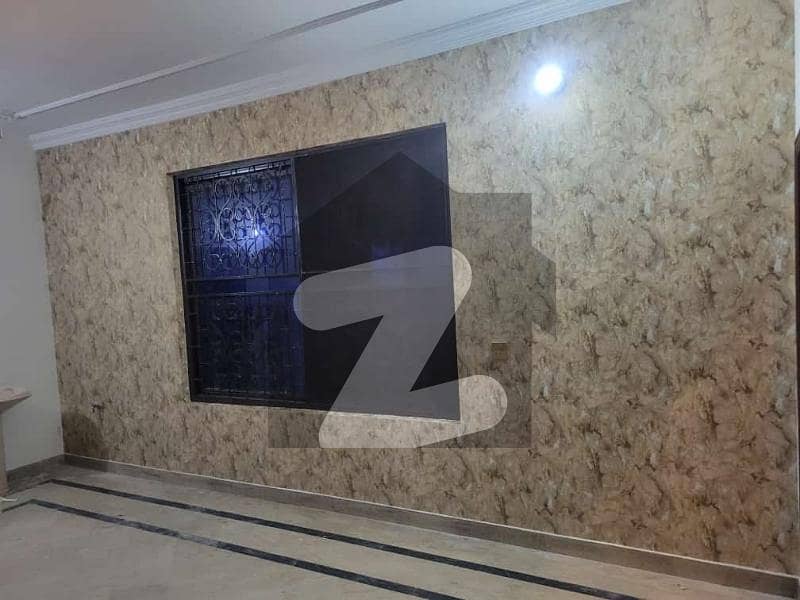 سمن آباد لاہور میں 2 کمروں کا 8 مرلہ بالائی پورشن 38.0 ہزار میں کرایہ پر دستیاب ہے۔