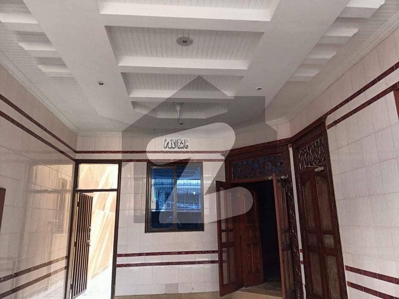 Spacious Upper Portion Is Available In Samanabad For rent