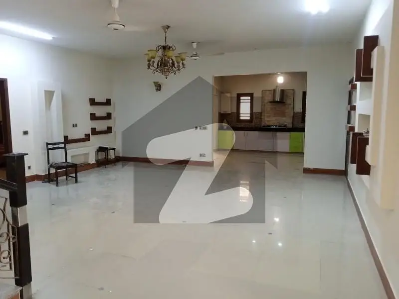 500 Yard 6 Bedroom Bungalow For Rent In DHA Phase 7