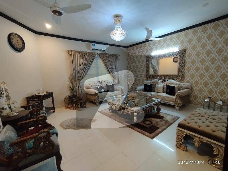 ڈی ایچ اے فیز 4 ڈی ایچ اے ڈیفینس,کراچی میں 4 کمروں کا 9 مرلہ مکان 6.7 کروڑ میں برائے فروخت۔