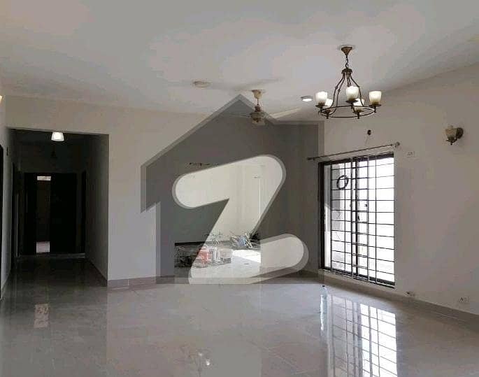 عسکری 11 ۔ سیکٹر بی عسکری 11,عسکری,لاہور میں 3 کمروں کا 10 مرلہ فلیٹ 99.0 ہزار میں کرایہ پر دستیاب ہے۔