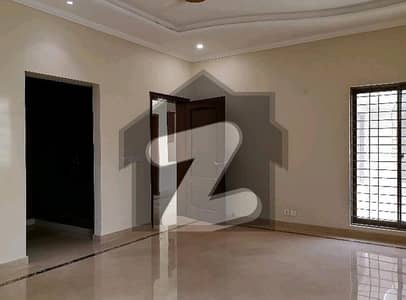 عسکری 11 عسکری,لاہور میں 5 کمروں کا 1 کنال مکان 7.46 کروڑ میں برائے فروخت۔