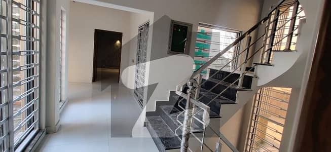 10 marla upper portion for rent in Paragon City
