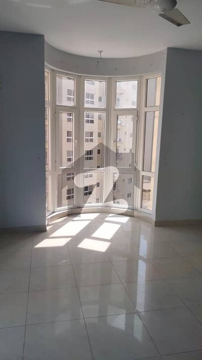 Prime Location 3248 Square Feet Flat Is Available For sale