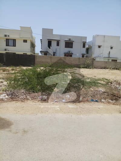 LUXURIOUS 666 YARDDS OFF QASIM A ZONE DHA PHASE 8 DEFENCE KARACHI FOR SELL. CONTACT NOW